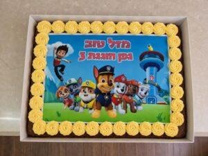 איך מקשטים עוגת יום הולדת בקלות, גם בלי להיות קונדיטורים
